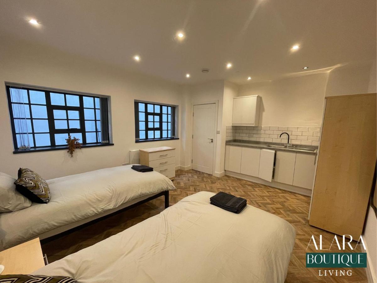 3 Floor Townhouse Luxury Living Alara Boutique Apartment Birmingham Exterior photo