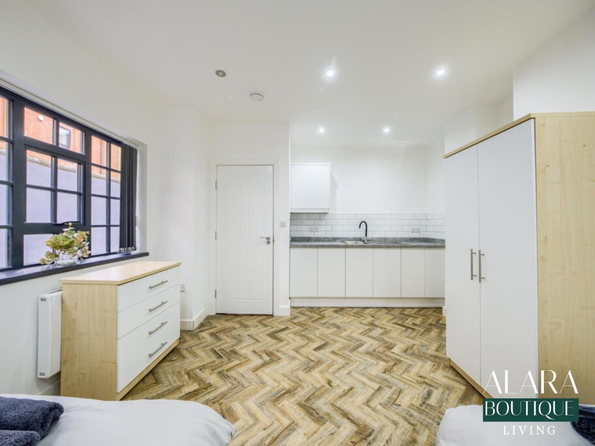 3 Floor Townhouse Luxury Living Alara Boutique Apartment Birmingham Exterior photo